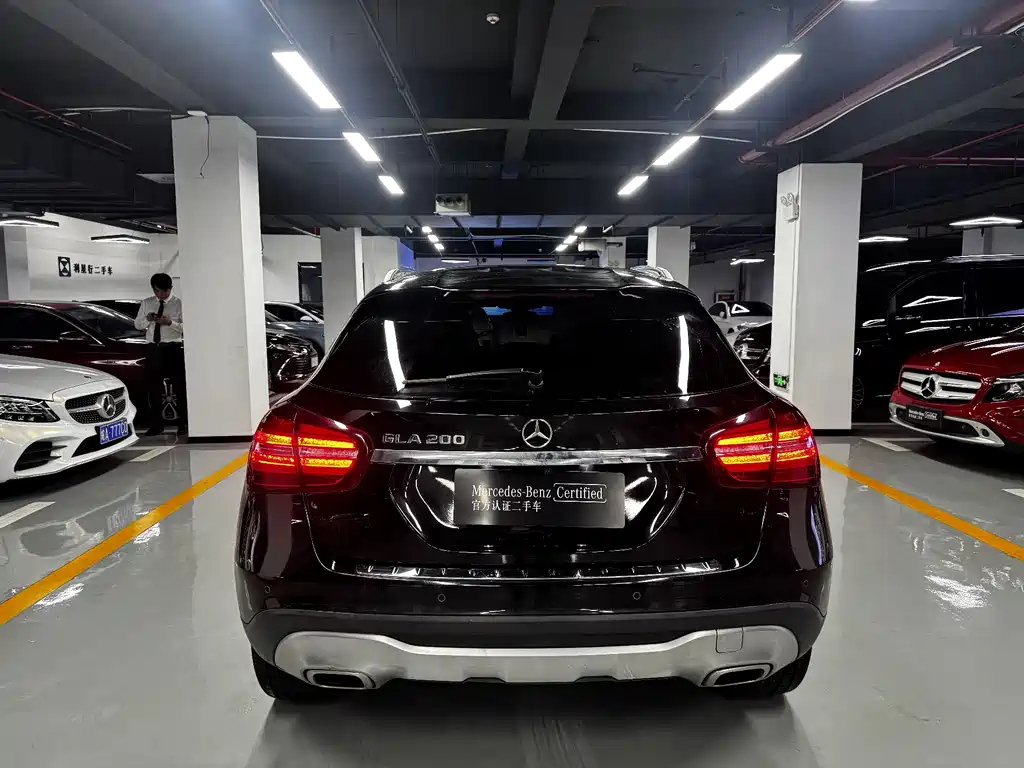 MERCEDES BENZ GLA 2017