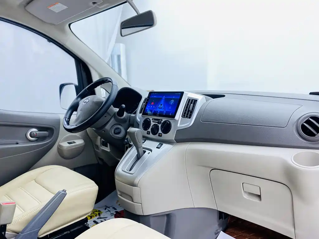 NISSAN NV200 2016