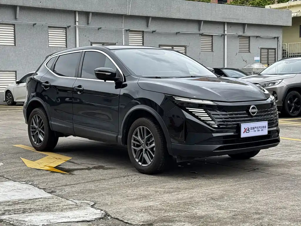 NISSAN QASHQAI 2025
