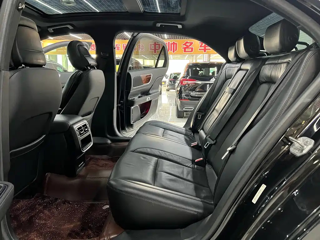 LINCOLN CONTINENTAL 2019