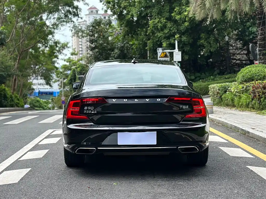 VOLVO S90 2020