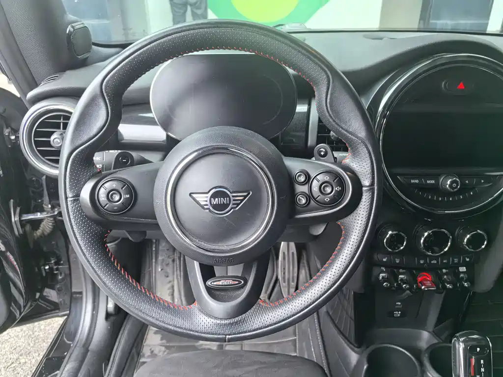 MINI JCW 2021