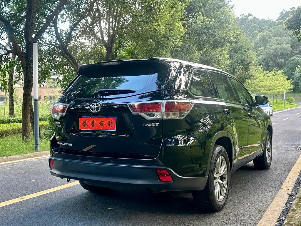 TOYOTA HIGHLANDER 2015