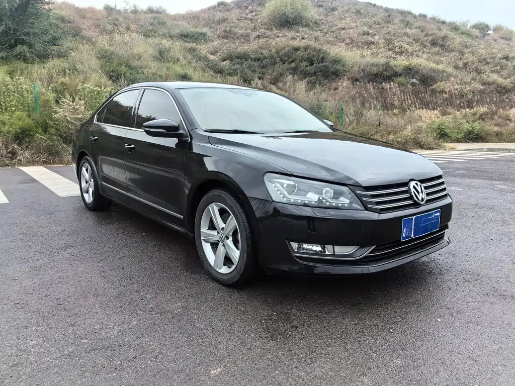 VOLKSWAGEN PASSAT 2014