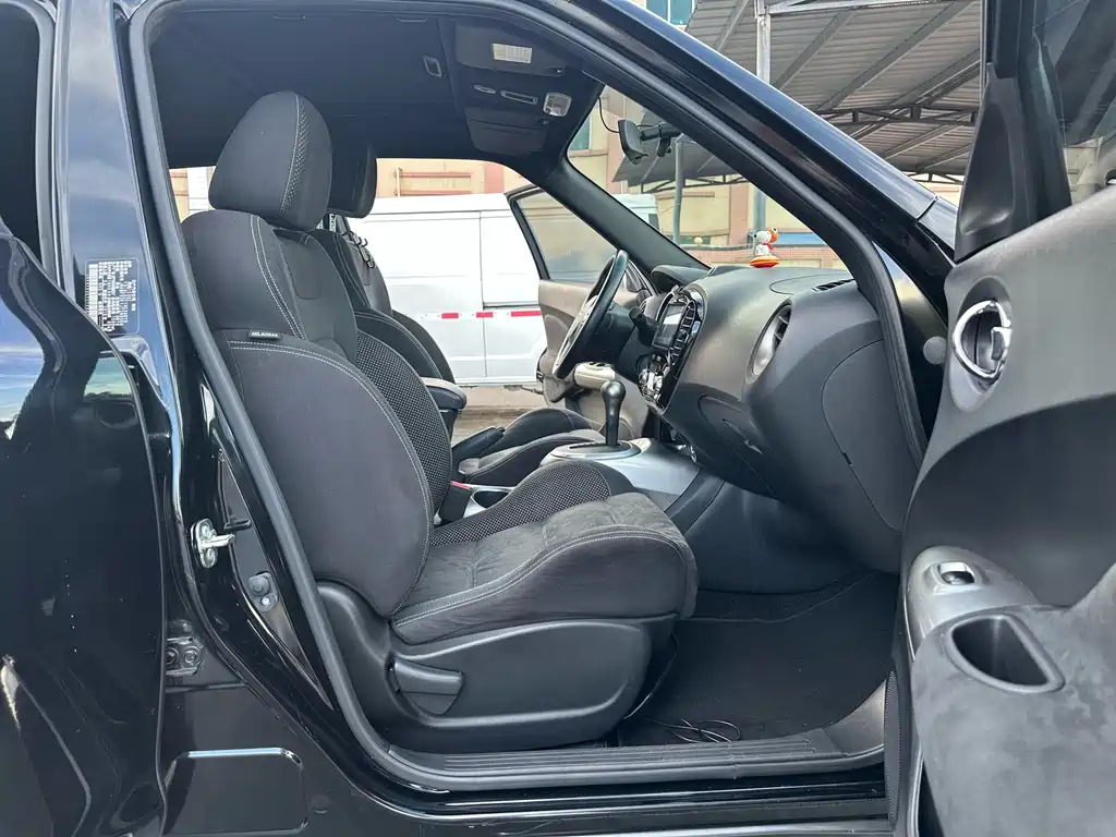 INFINITI ESQ 2018