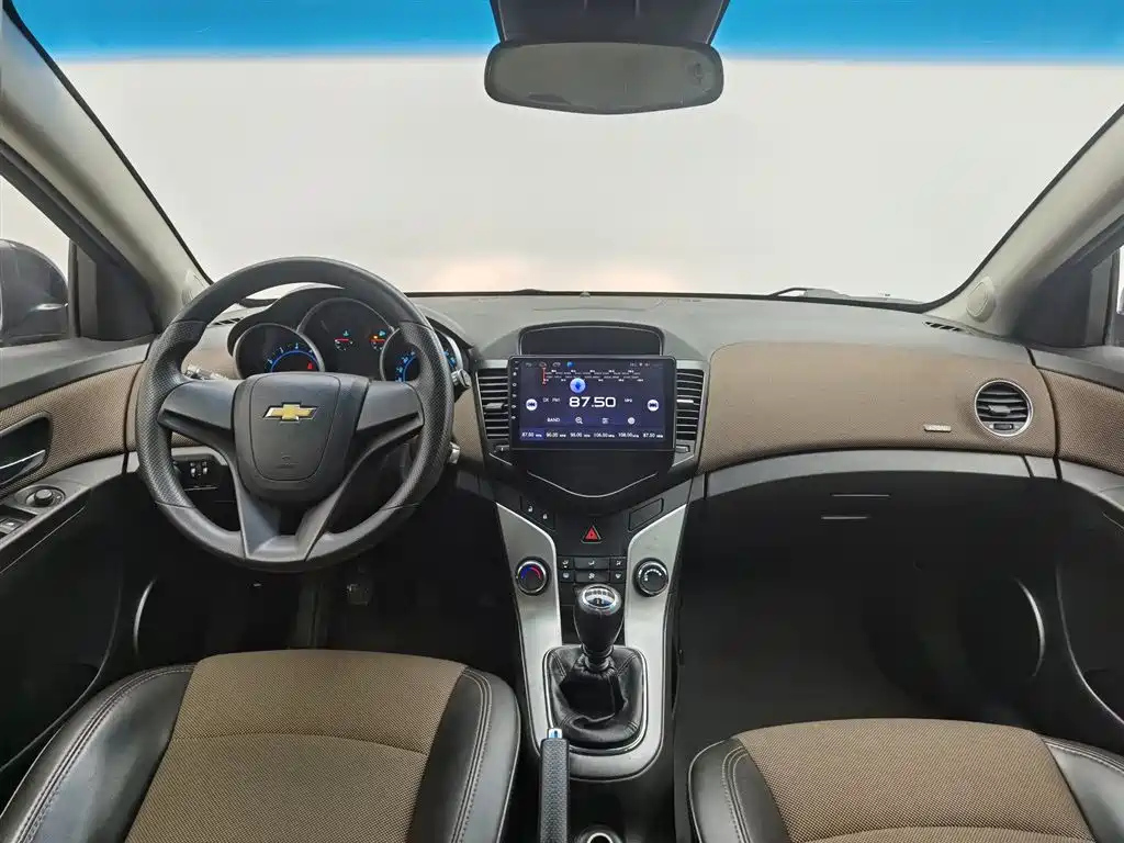 CHEVROLET CRUZE 2017