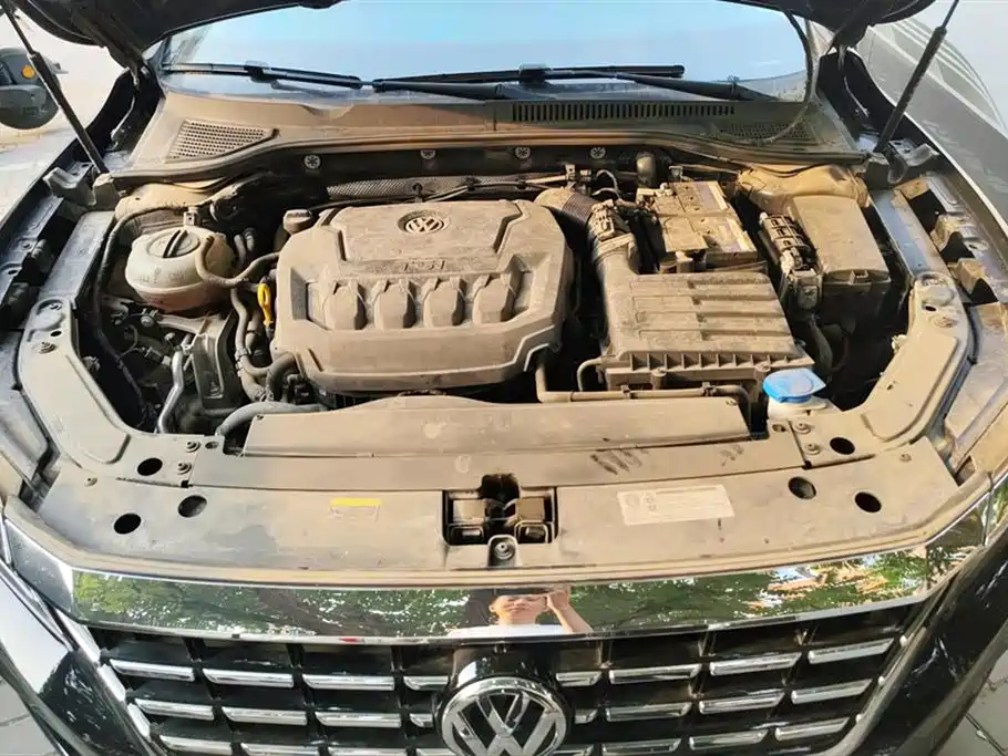 VOLKSWAGEN PASSAT 2019