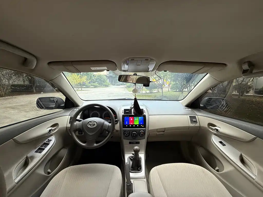 TOYOTA COROLLA 2010