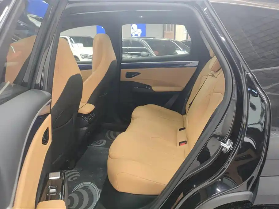 GEELY GALAXY GALAXY L7 2024