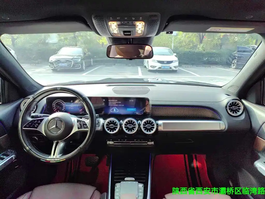 MERCEDES BENZ GLB 2024