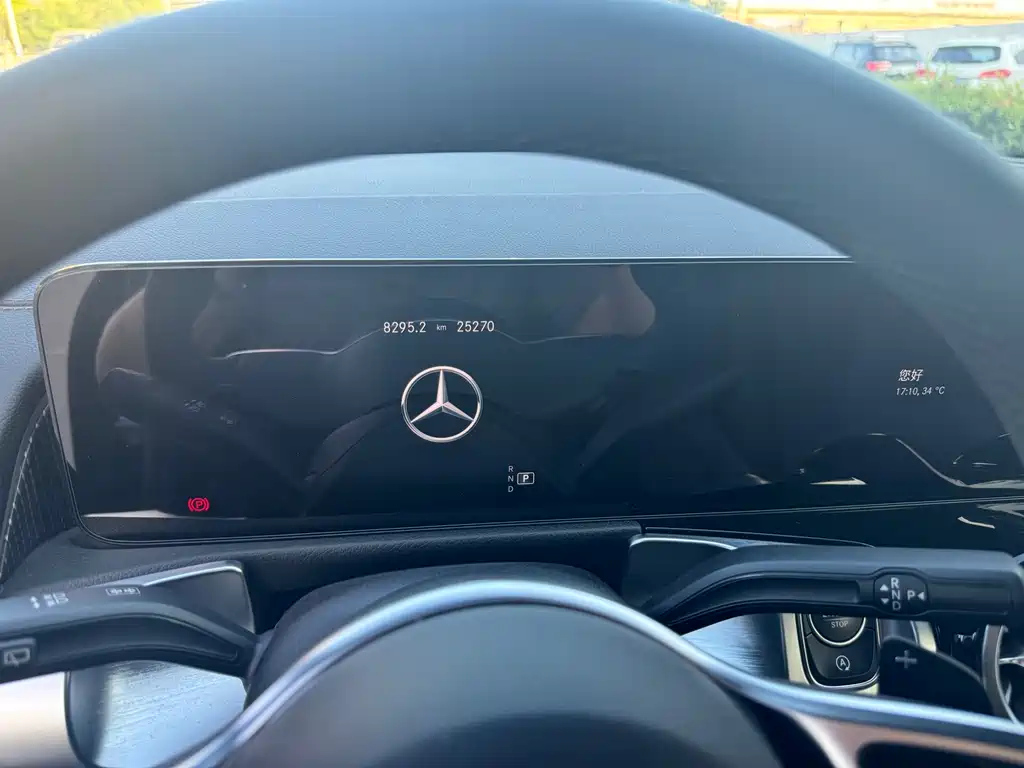 MERCEDES BENZ GLB 2023