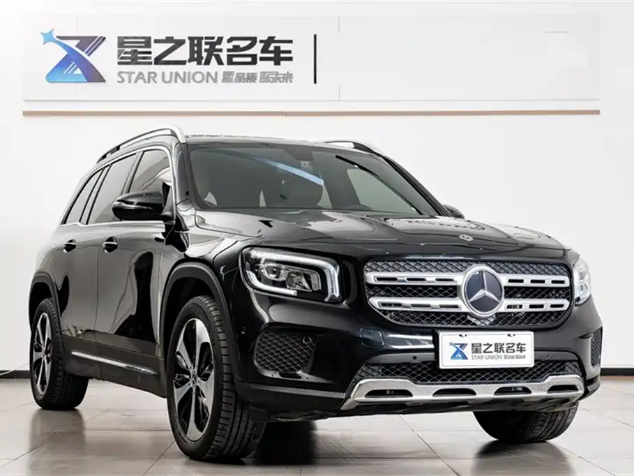 MERCEDES BENZ GLB 2023