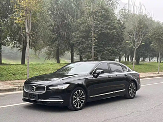 VOLVO S90 2023