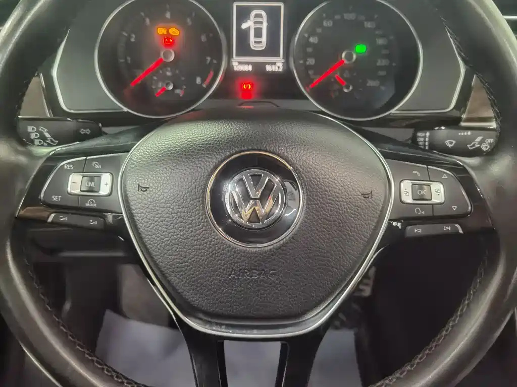 VOLKSWAGEN MAGOTAN 2018