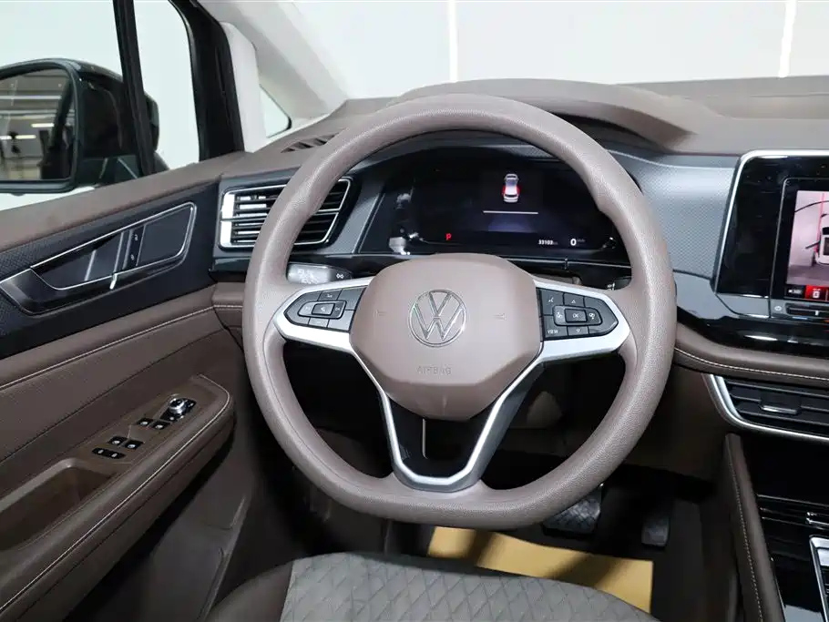 VOLKSWAGEN VILORAN 2024