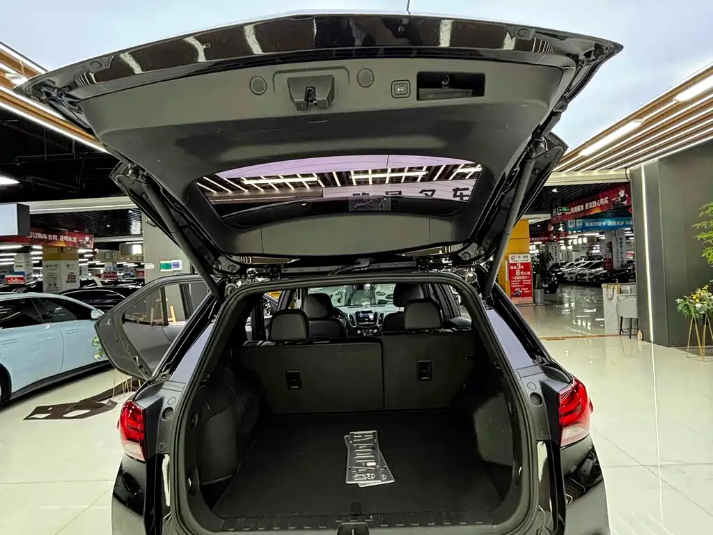 CHEVROLET EXPLORER 2021