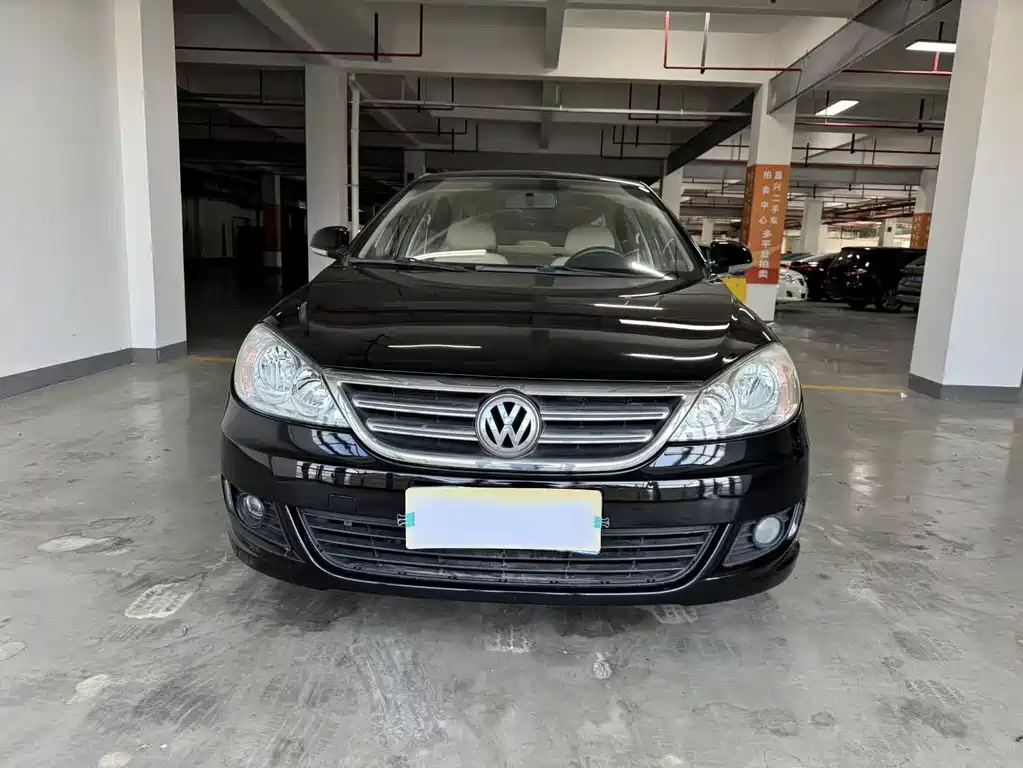 VOLKSWAGEN LAVIDA 2013