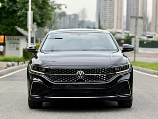 VOLKSWAGEN PASSAT 2022