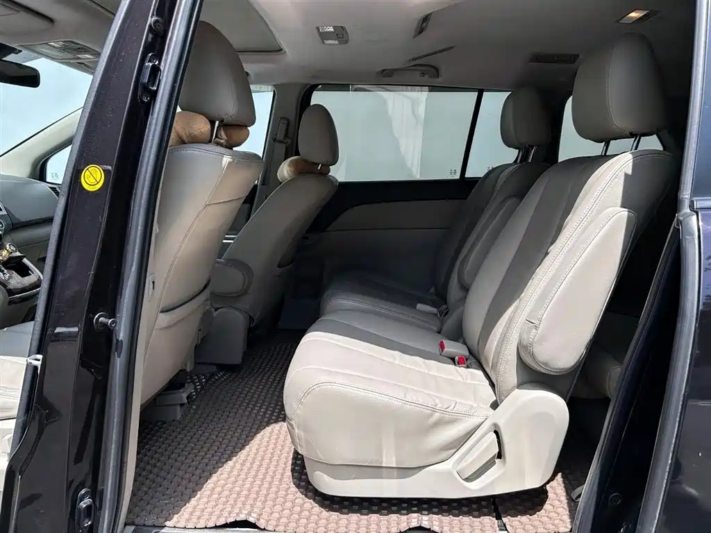MAZDA 8 2013
