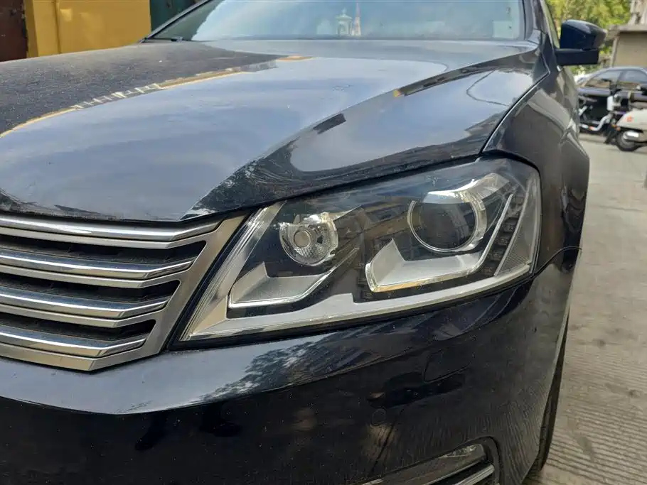 VOLKSWAGEN MAGOTAN 2015