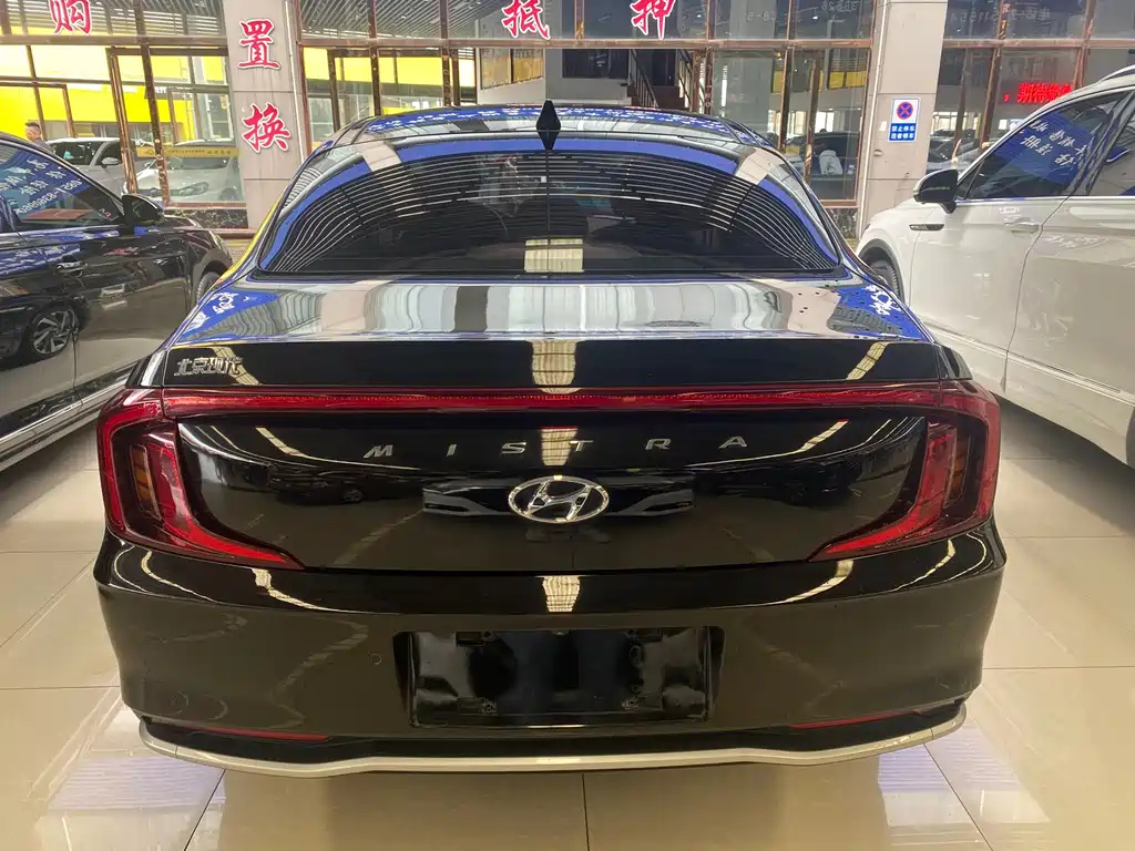 HYUNDAI MISTRA 2021