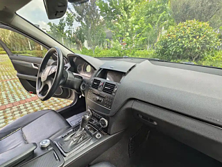 MERCEDES BENZ C-CLASS  2010 YEAR C 200K FASHION 2010