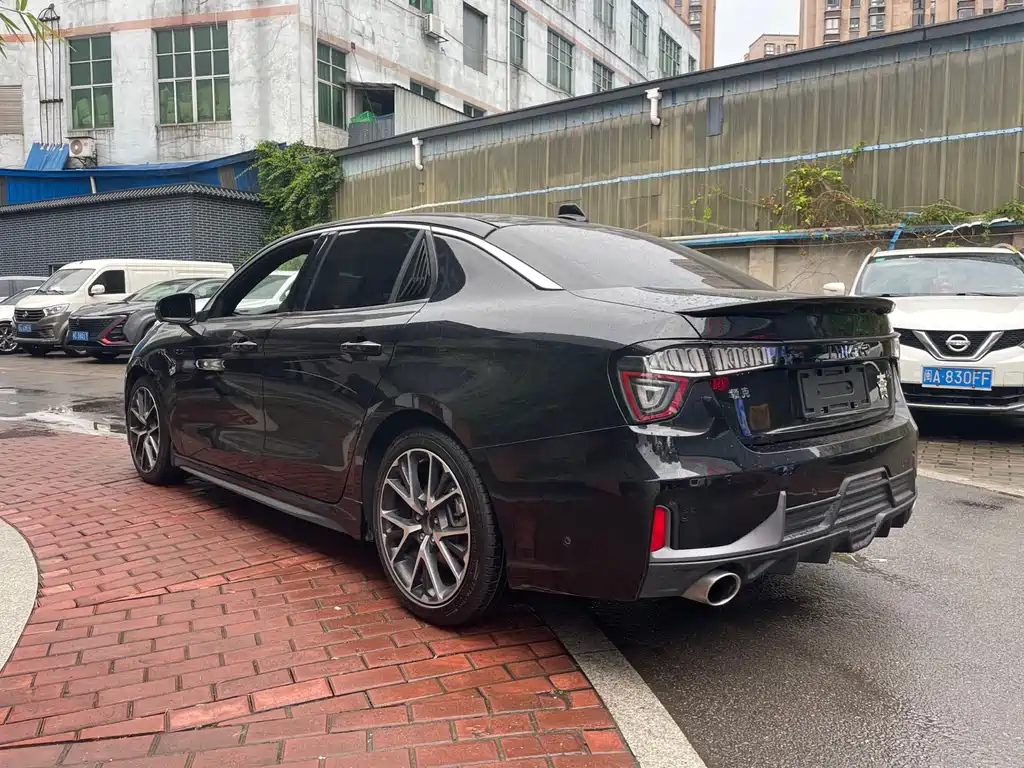 LYNK&CO 03 2019