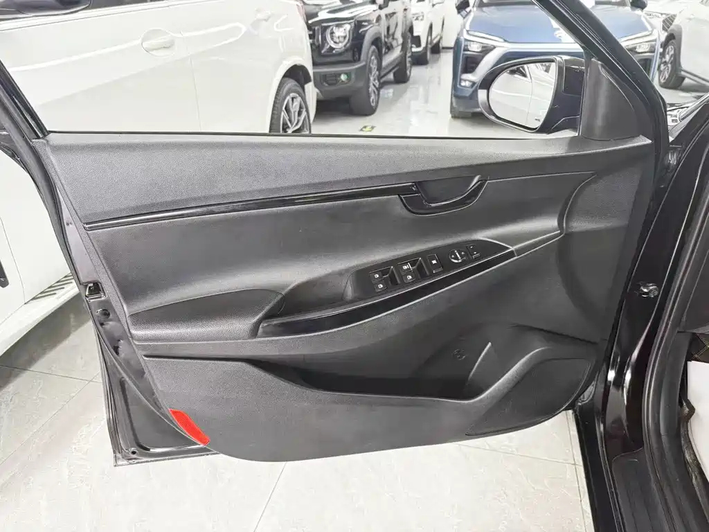 HYUNDAI CELESTA 2018