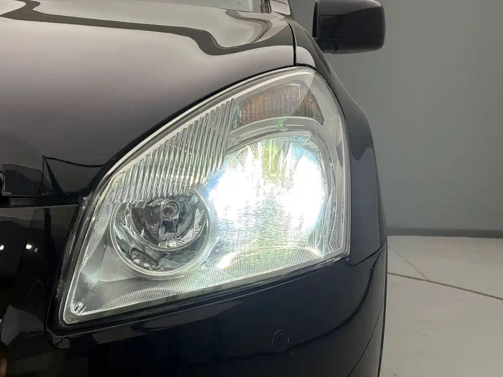NISSAN QASHQAI 2015
