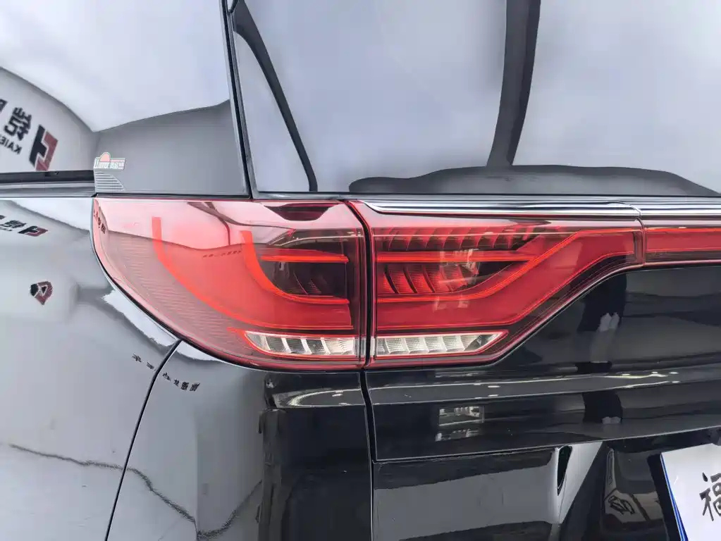 TRUMPCHI M8 2021