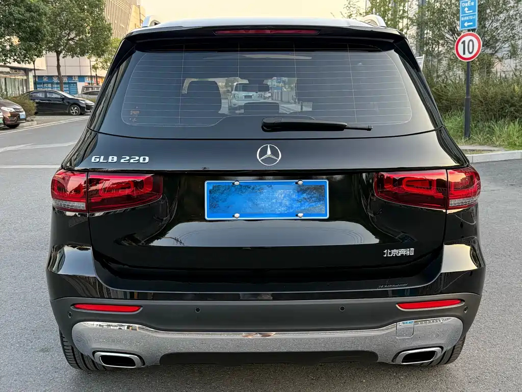 MERCEDES BENZ GLB 2022
