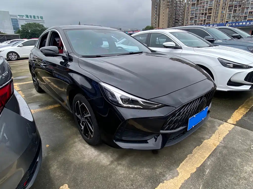 MG MG5 2021