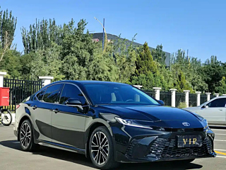 TOYOTA CAMRY 2025