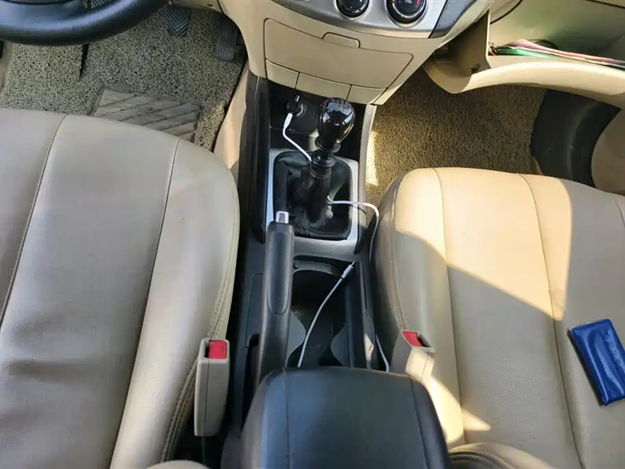HYUNDAI CELESTA 2011