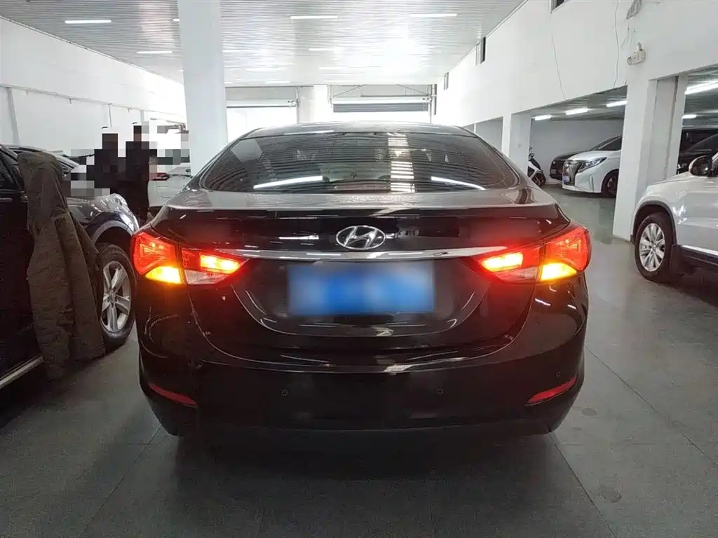 HYUNDAI ELANTRA 2016