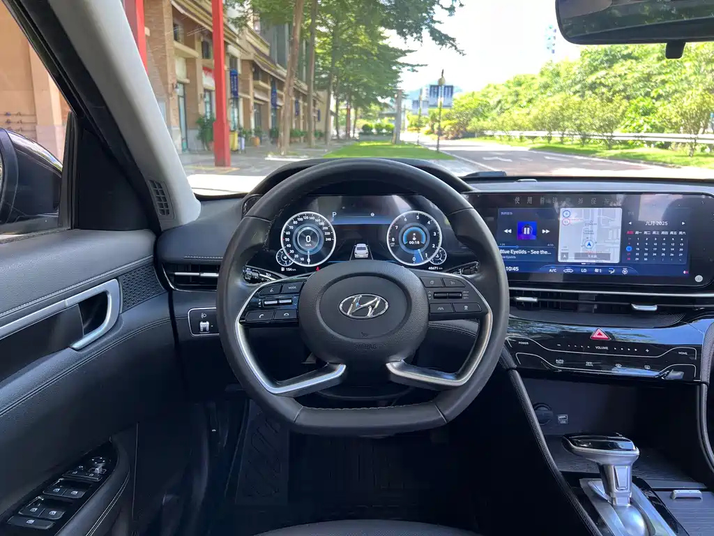 HYUNDAI MISTRA 2021