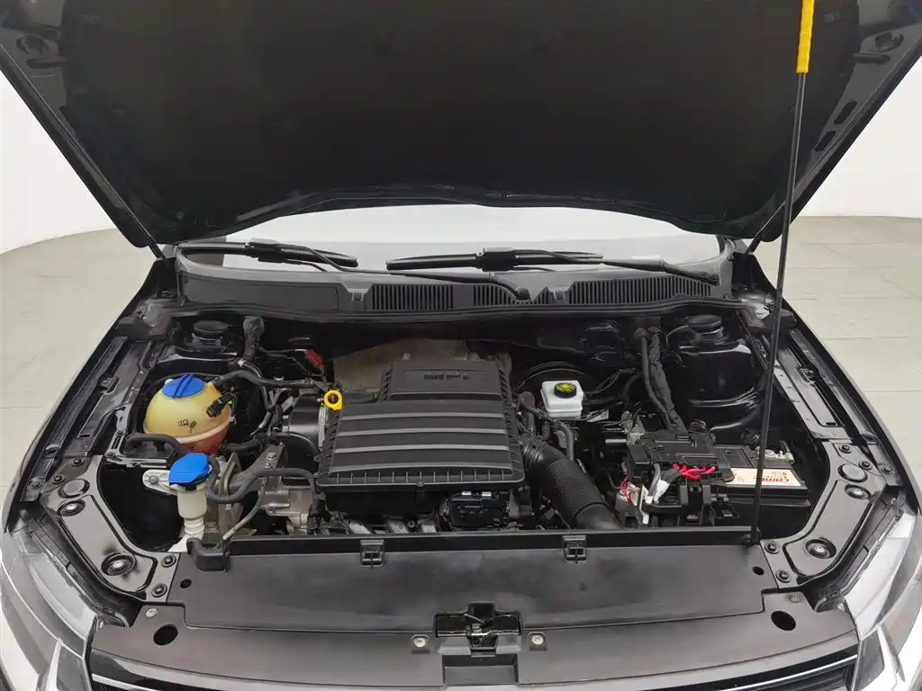 VOLKSWAGEN LAVIDA 2018