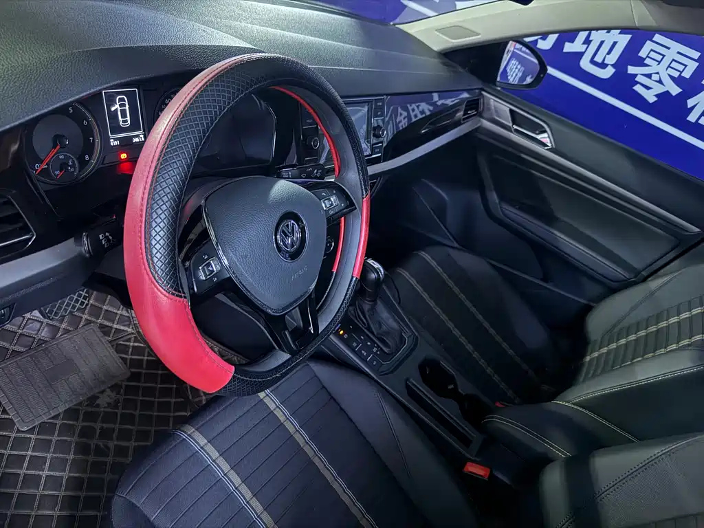 VOLKSWAGEN LAVIDA 2020