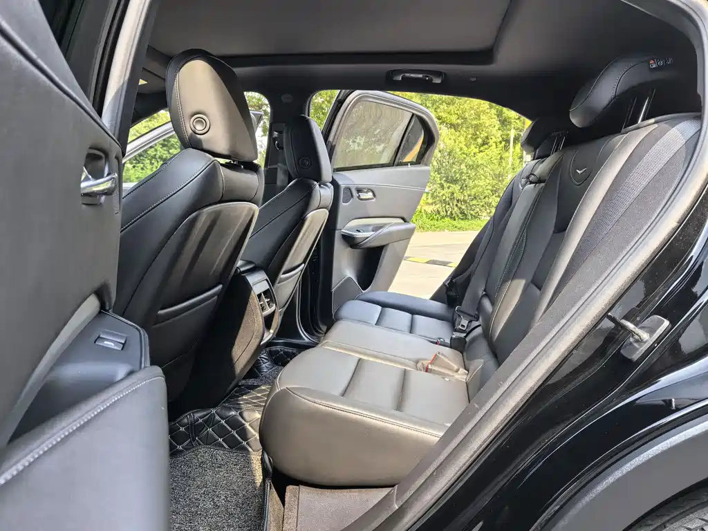 CADILLAC XT4 2021