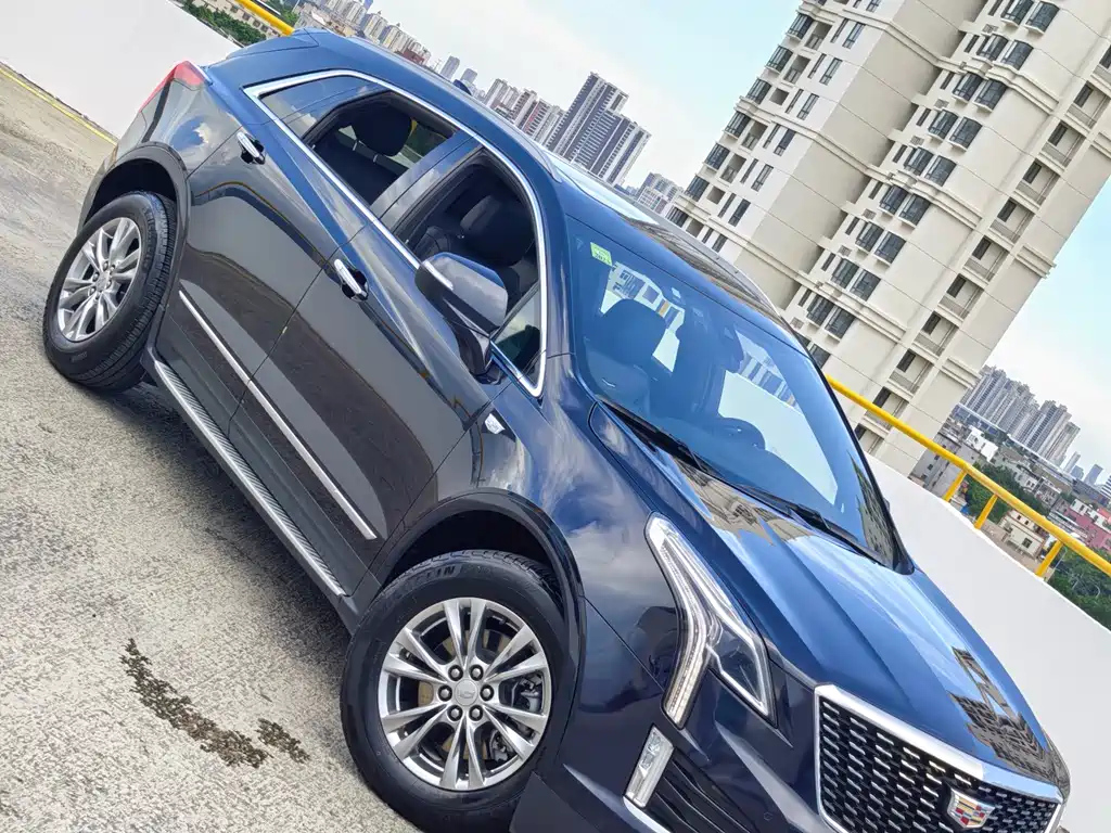 CADILLAC XT5 2021