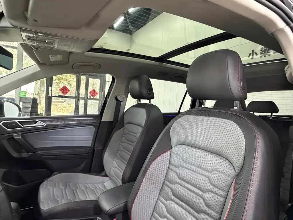 VOLKSWAGEN TIGUAN L 2021