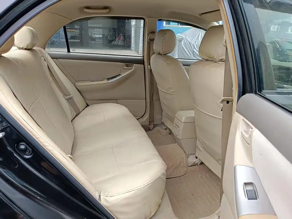 TOYOTA COROLLA 2011