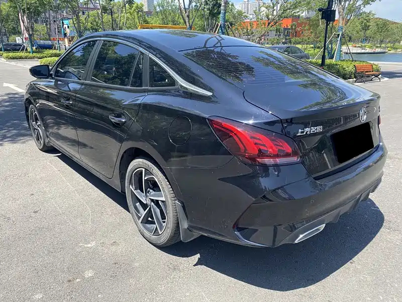 MG MG5 2021