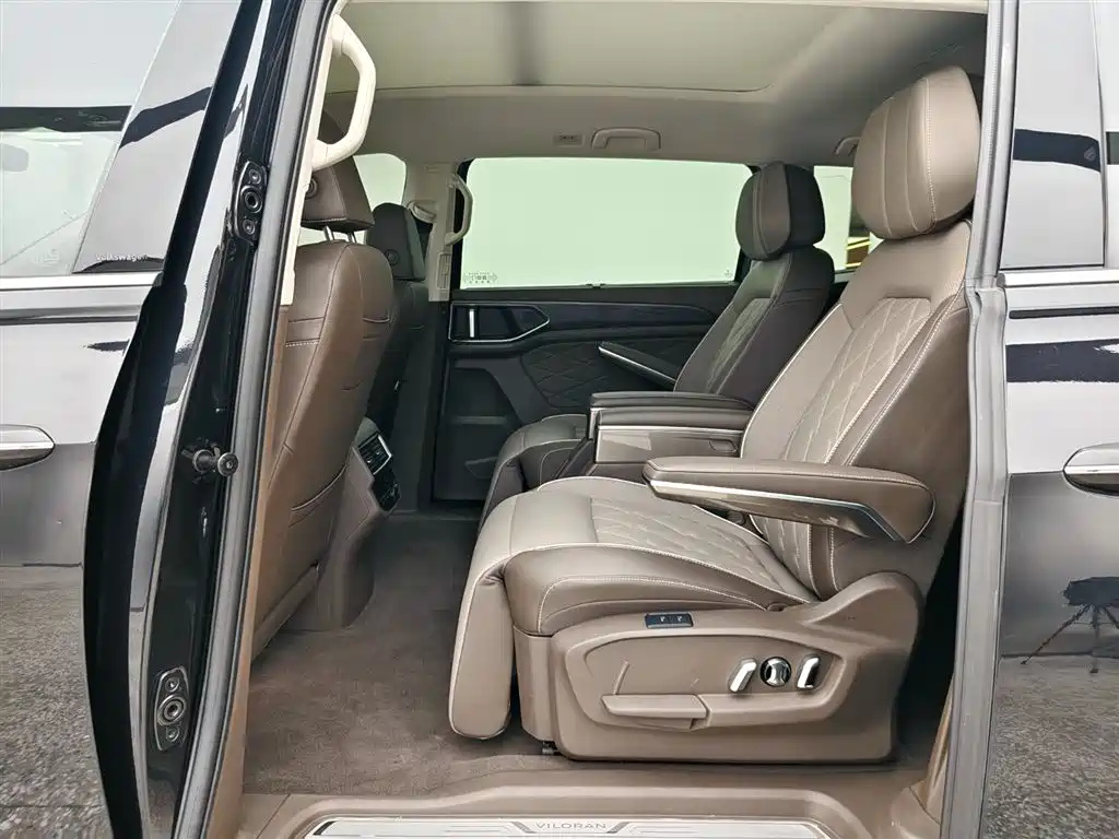 VOLKSWAGEN VILORAN 2024