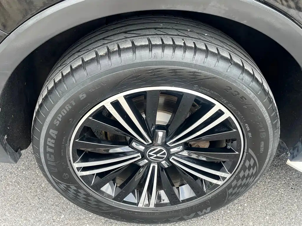 VOLKSWAGEN TIGUAN L 2021