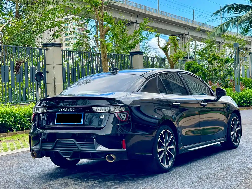 LYNK&CO 03 2019