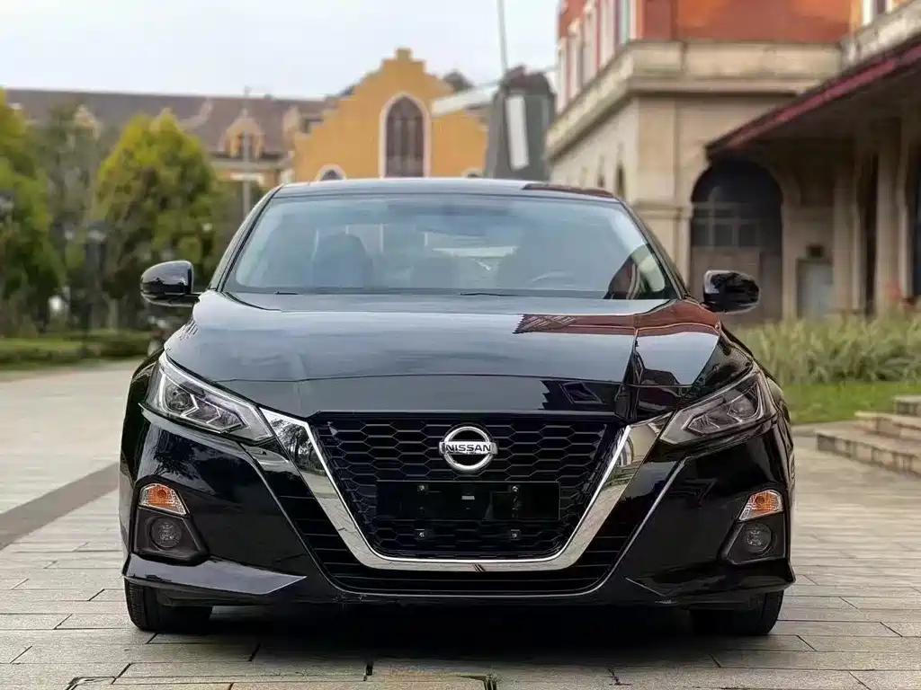 NISSAN TEANA 2020