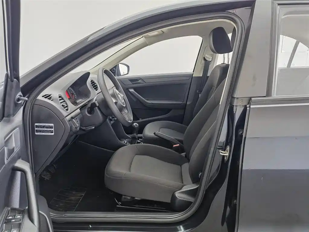 VOLKSWAGEN JETTA 2015