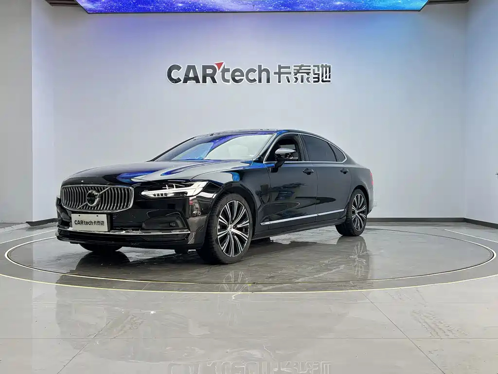 VOLVO S90 2023