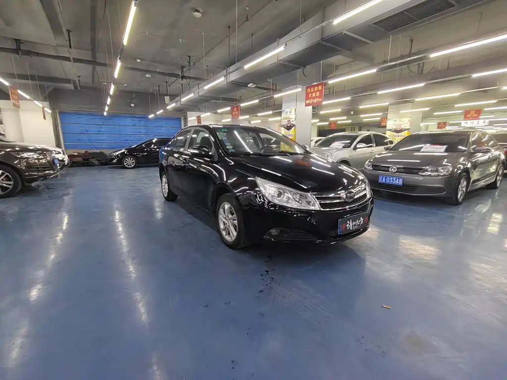 BYD SURUI 2014